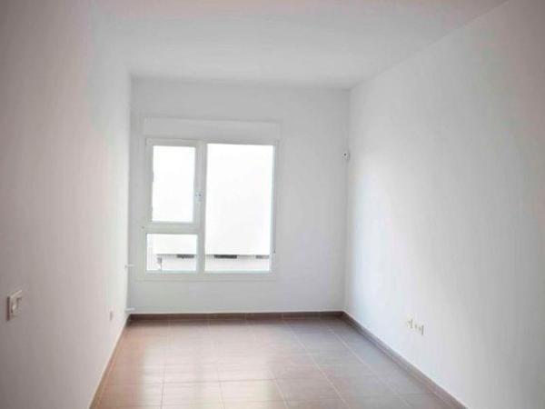 Продажа квартиры на Piso en Calle Giralda, Almendralejo, Алмендралехо
 photo 4