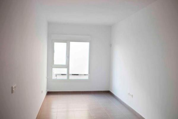 Продажа квартиры на Piso en Calle Giralda, Almendralejo, Алмендралехо
 photo 4