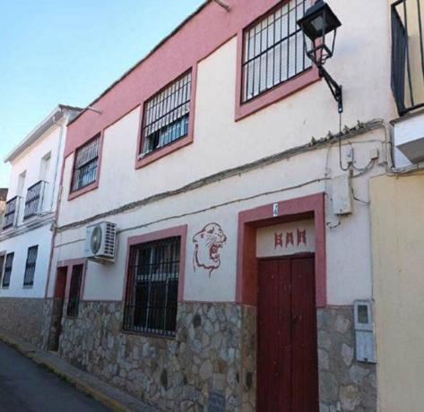 Chalet independiente en venta en Casa o chalet en Calle Luis Zapata, Valencia de las Torres, Valencia de las Torres
 photo
