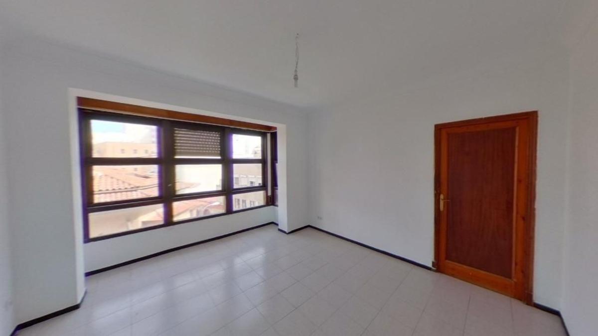 Venta de piso en Piso en Calle de Lluís Martí, Pere Garau, Palma de Mallorca, Palma de Mallorca
photo 2