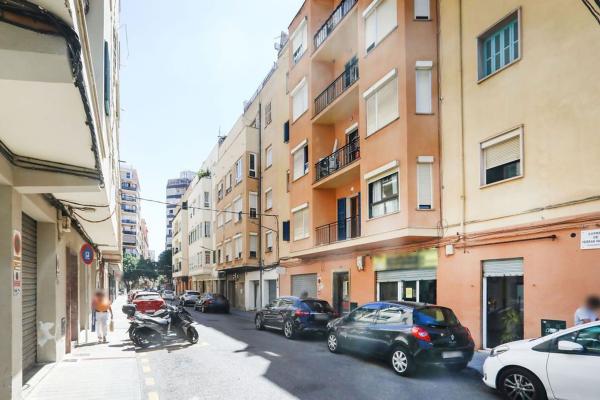 Продажа квартиры на Piso en Calle de Ferran Valentí, Bons Aires, Palma de Mallorca, Пальма-де-Мальорка
thumbnail 1