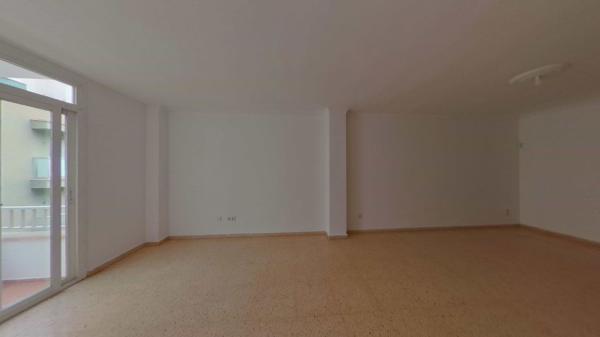 Продажа квартиры на Piso en Calle d'Antoni Maria Alcover, Camp d'En Serralta , Palma de Mallorca, Пальма-де-Мальорка
 photo 4