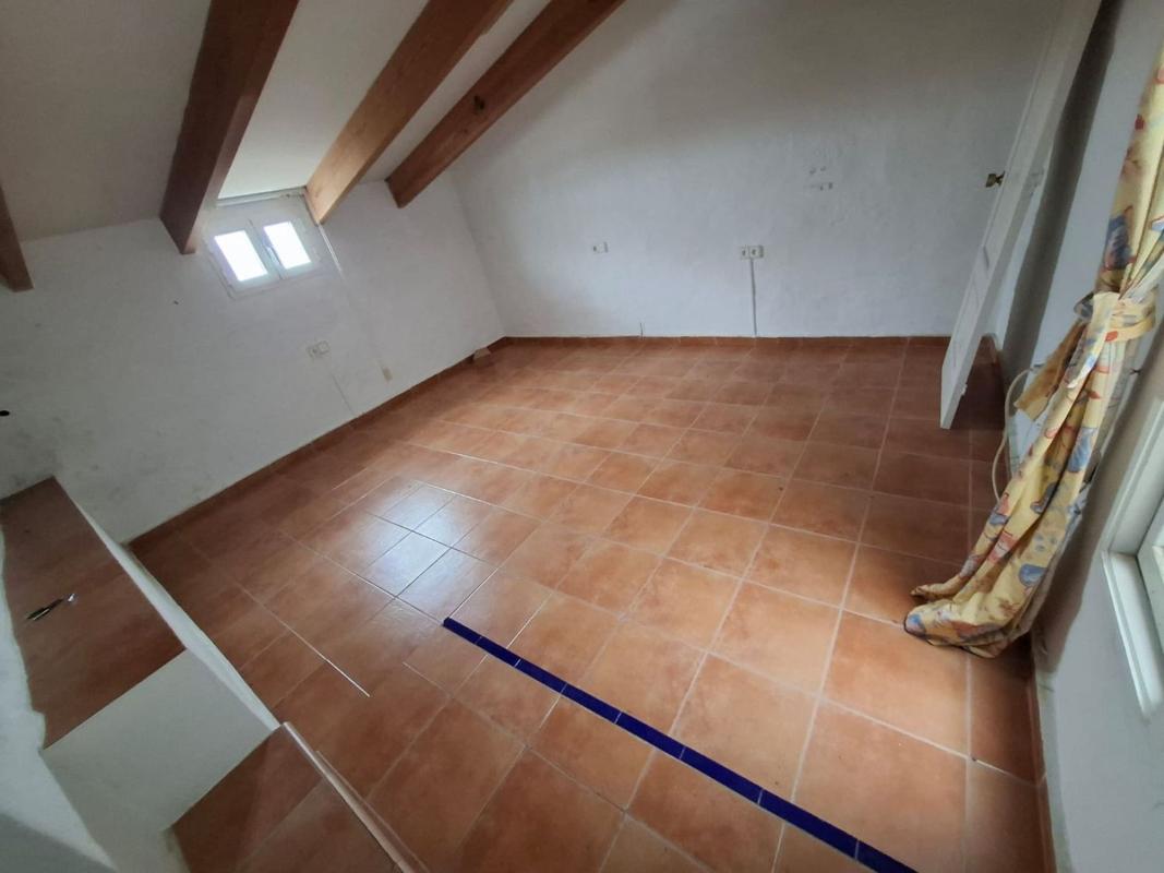 Properties for sale and rent in Spain photo 3