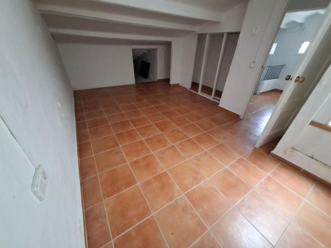 Properties for sale and rent in Spain photo 2