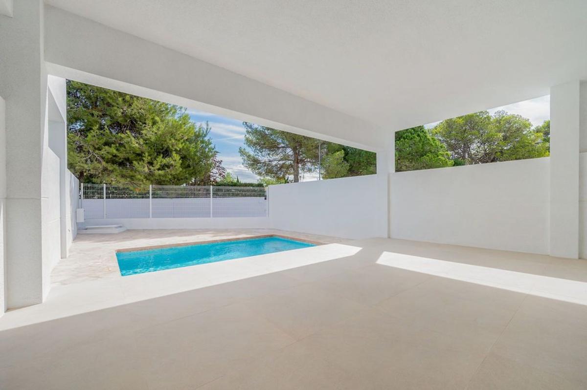Sale of independent chalet in Chalet pareado en Carretera Cala Tarida del Embarcador, Cala Vedella - Cala Tarida - Cala Conta, Sant Josep de Sa Talaia, Saint Joseph of the Talaia
photo 4