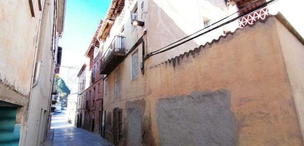 Chalet pareado en Calle de l'Església, Cardona photo 1
