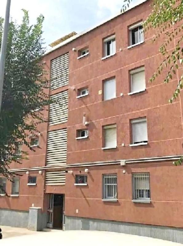 Sprzedaż mieszkania w Piso en Calle del Vint-i-Cinc de Setembre, Ègara, Terrassa, Terrassa
photo 1