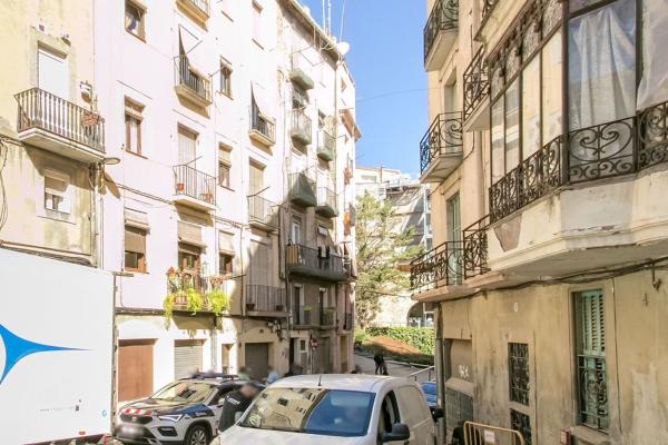 Продажа квартиры на Piso en Calle de Santa Llúcia, Antic, Manresa, Манреса
thumbnail 1