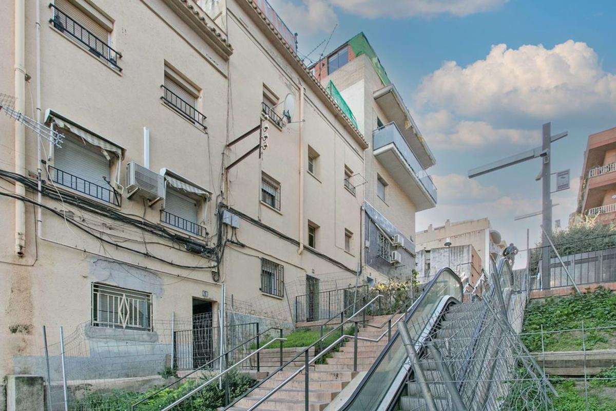 Sprzedaż mieszkania w Piso en Calle de Solsona, La Pau, Badalona, Badalona
photo 1