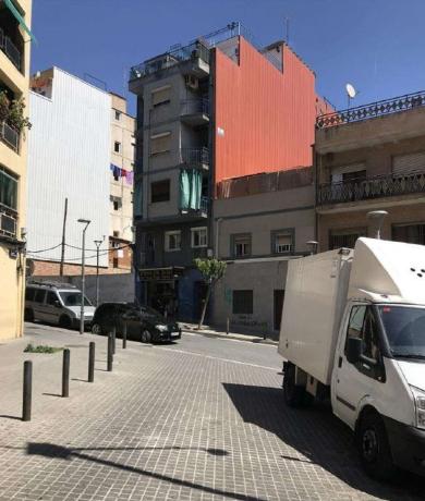 Sprzedaż mieszkania w Piso en Calle de Miquel del Prat, La Salut, Badalona, Badalona
thumbnail 1