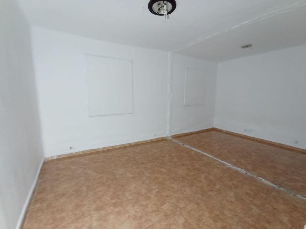 Venta de piso en Piso en Calle d'Alfons XII, Sant Roc, Badalona, Badalona
photo 5