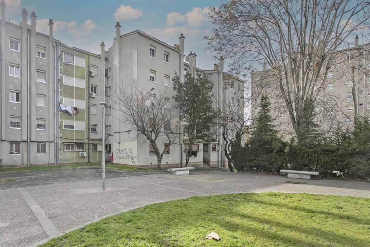 Venta de piso en Piso en Plaza dels Merinals, Els Merinals, Sabadell, Sabadell
photo 1