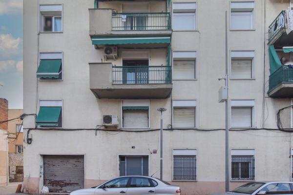 Sprzedaż mieszkania w Piso en Calle Pont, Canovelles, Canovelles
 photo