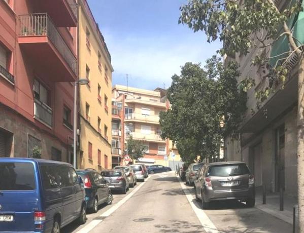Продажа квартиры на Piso en Calle de Calderón de la Barca, La Salut, Badalona, Бадалона
 photo 2
