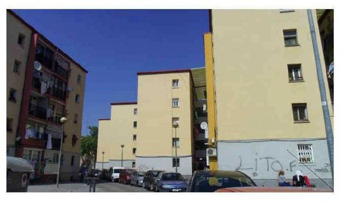 Sale of apartment in Piso en Calle de Badajoz, Sant Roc, Badalona, Badalona
photo 1