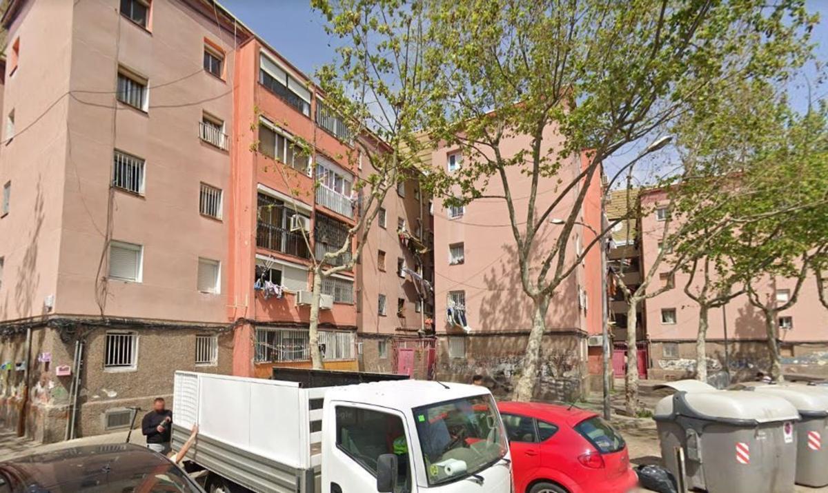 Sprzedaż mieszkania w Piso en Calle d'Alfons XII, Sant Roc, Badalona, Badalona
photo 1
