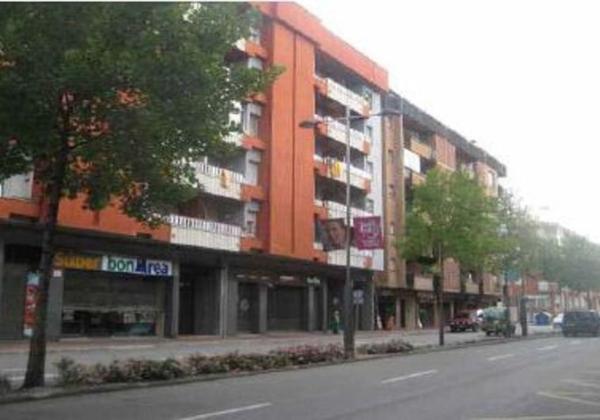 Sprzedaż mieszkania w Piso en Avenida de Roma, Manlleu, Manlleu
 photo 2