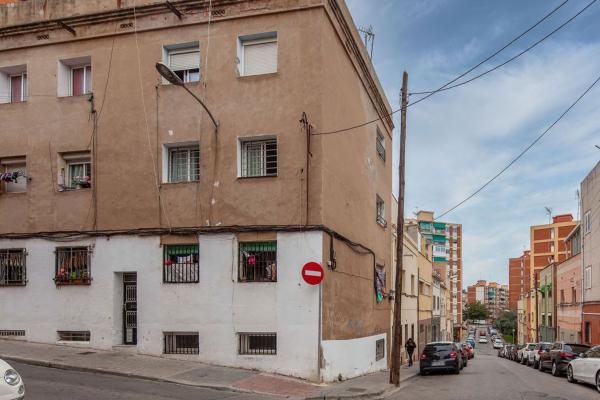 Продажа квартиры на Piso en Calle de Sant Cebrià, Llefià, Badalona, Бадалона
 photo 2