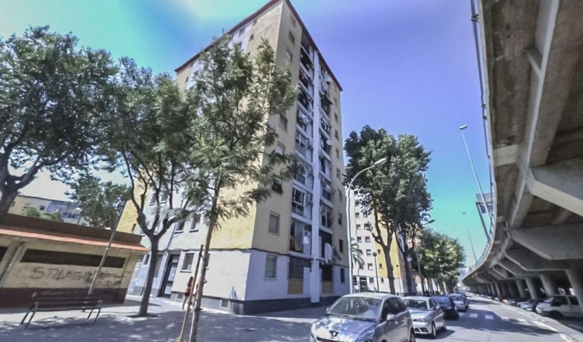 Sprzedaż mieszkania w Piso en Calle de Còrdova, Sant Roc, Badalona, Badalona
photo 1