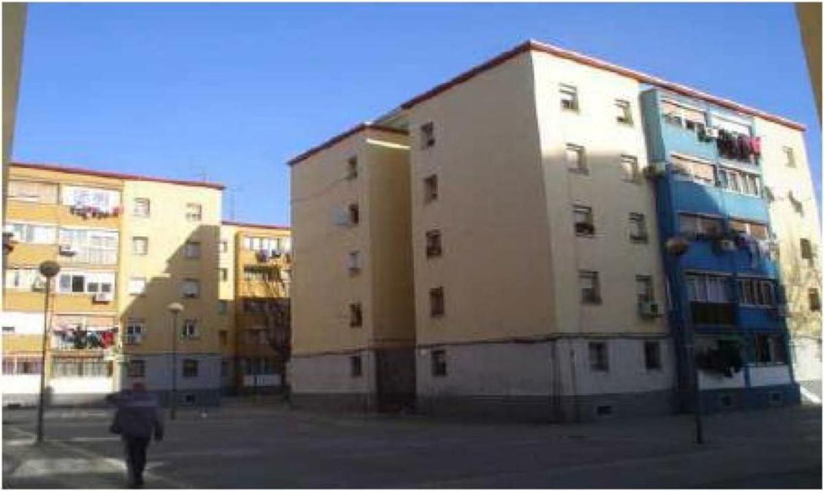 Venta de piso en Piso en Calle de Còrdova, Sant Roc, Badalona, Badalona
photo 1