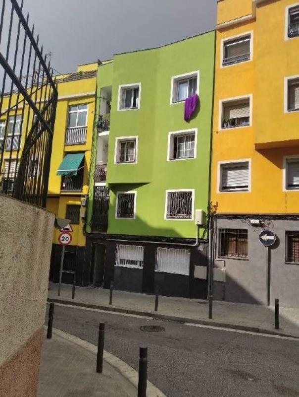 Sale of apartment in Piso en Calle dels Pirineus, Fondo, Santa Coloma de Gramenet, Santa Coloma de Gramenet
photo 1