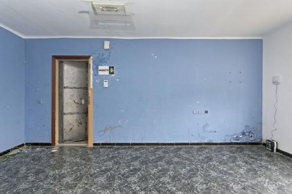 Sale of flat in Piso en Calle de Felip II, La Maurina, Terrassa, Terrassa
 photo 2