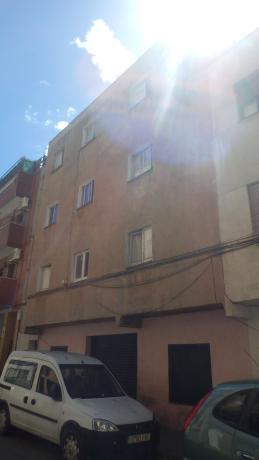 Venta de piso en Piso en Calle d'Olot, Santa Rosa - Can Mariner, Santa Coloma de Gramenet, Santa Coloma de Gramenet
 photo