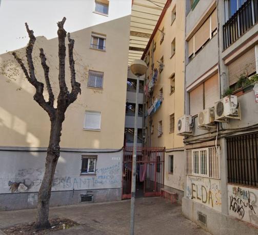 Venta de piso en Piso en Calle Santa Joana Lestonnac, Sant Roc, Badalona, Badalona
 photo