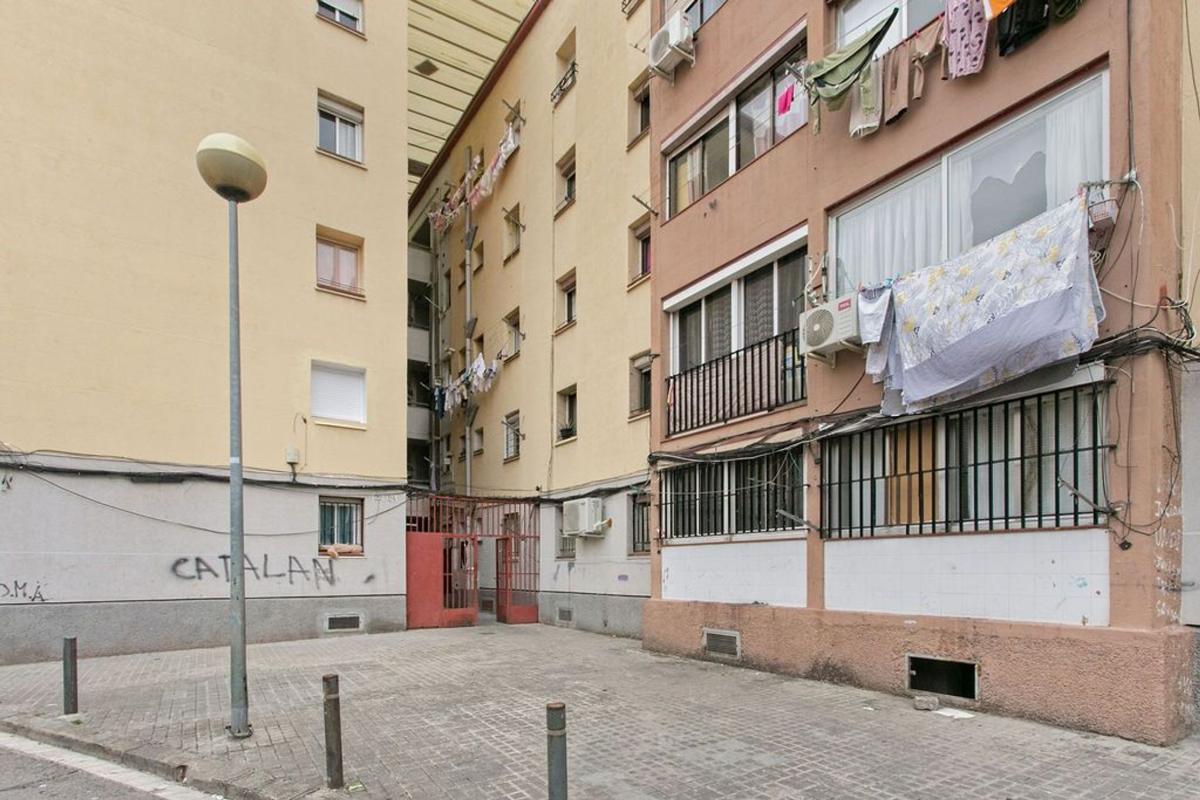 Sale of apartment in Piso en Calle de Cáceres, Sant Roc, Badalona, Badalona
photo 1