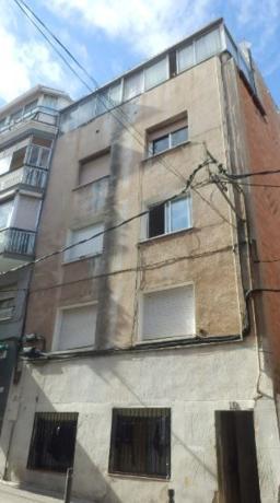 Venta de piso en Piso en Calle de Sant Ernest, El Raval, Santa Coloma de Gramenet, Santa Coloma de Gramenet
photo 1
