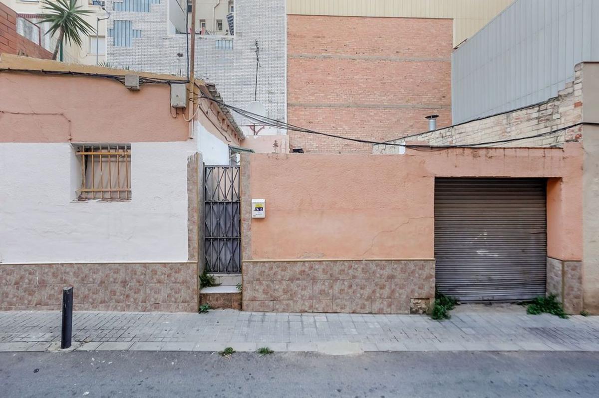 Venta de piso en Piso en Calle Ample, Llefià, Badalona, Badalona
photo 1