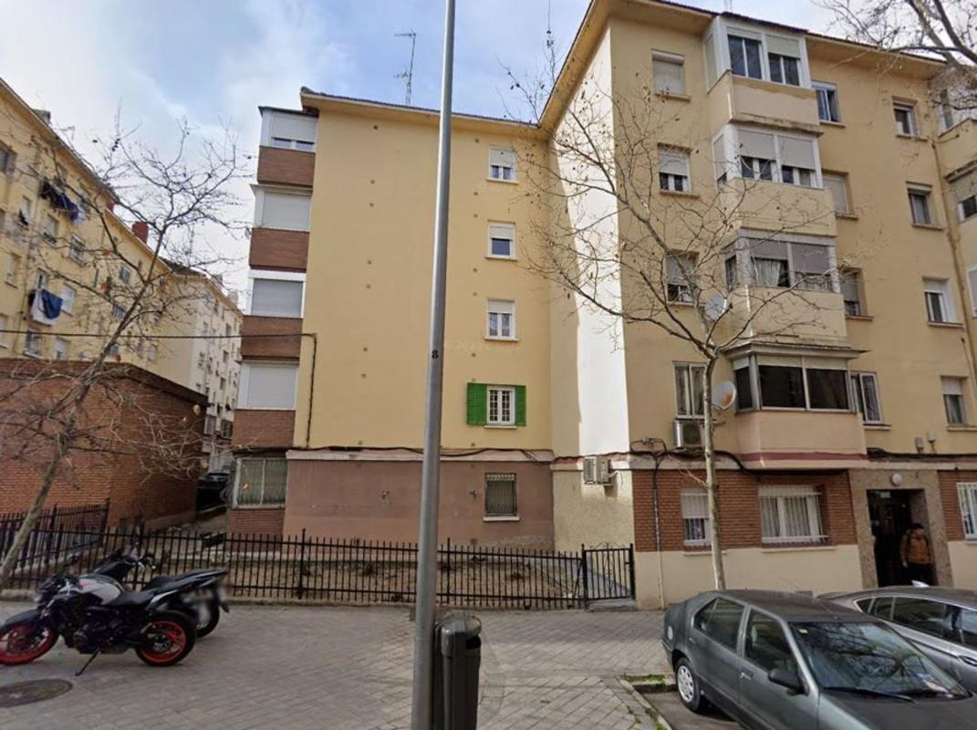 Sale of apartment in Piso en Calle de Solsona, La Salut, Badalona, Badalona
photo 1