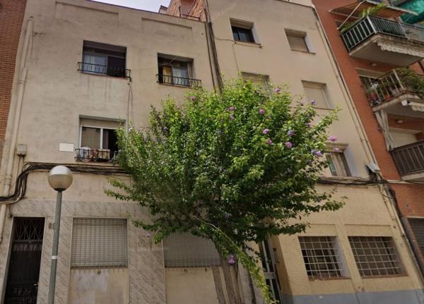 Продажа квартиры на Piso en Calle de Calderón de la Barca, La Salut, Badalona, Бадалона
 photo