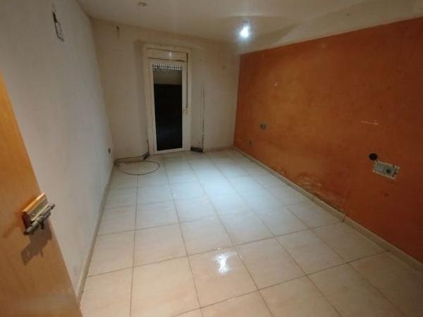 Sprzedaż mieszkania w Piso en Calle Clos, Sallent, Sallent
thumbnail 2