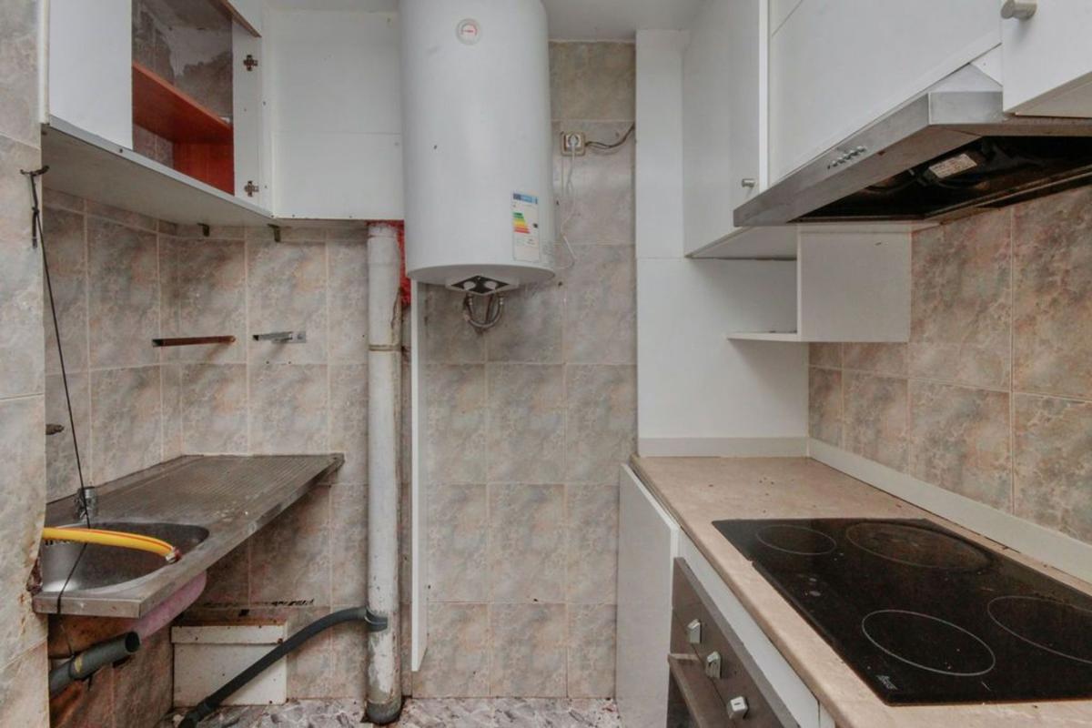 Продажа квартиры на Piso en Calle d' Amadeu Vives, Pubilla Cases, Hospitalet de Llobregat, Госпиталет-де-Льобрегат
photo 5
