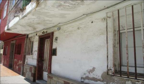Chalet pareado en Passatge Sol, Canovelles photo