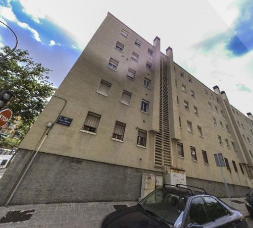 Sale of flat in Piso en Plaza de la Font Llicona, Sant Llorenç, Terrassa, Terrassa
 photo