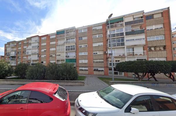 Venta de piso en Piso en Avenida de Barcelona, Santa Perpètua de Mogoda, Santa Perpètua de Mogoda
 photo