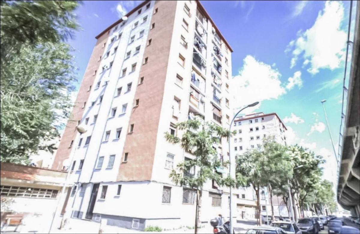 Sprzedaż mieszkania w Piso en Calle de Còrdova, Sant Roc, Badalona, Badalona
photo 1
