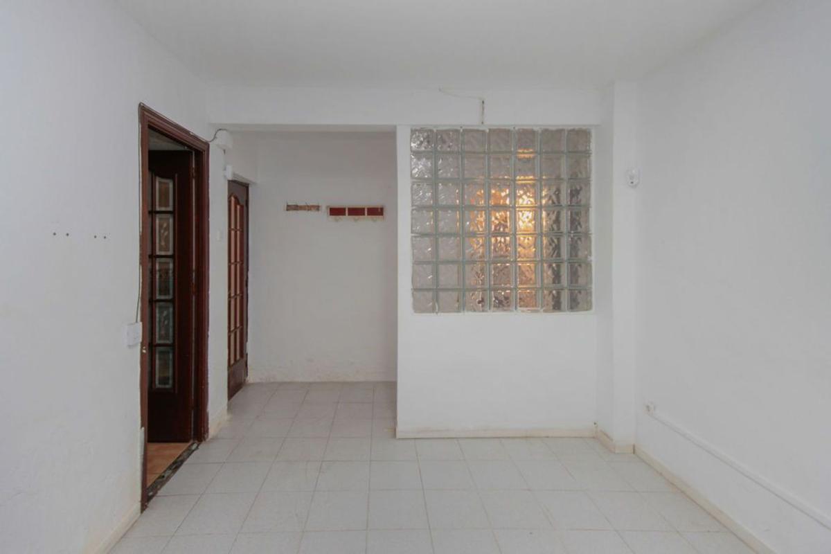 Venta de piso en Piso en Calle de Camprodon, Lloreda, Badalona, Badalona
photo 4
