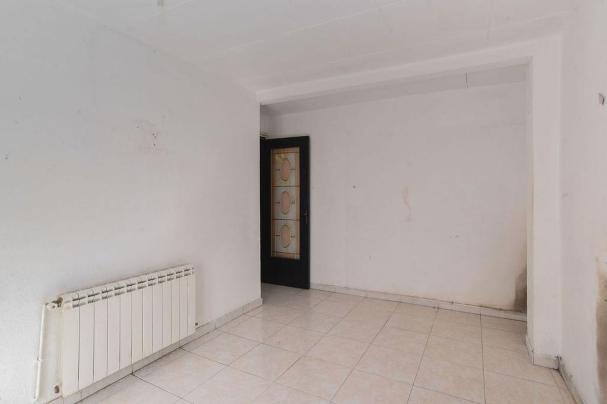 Venta de piso en Piso en Calle Tossal del Coro, Fonts dels Capellans - Viladordis, Manresa, Manresa
photo 5