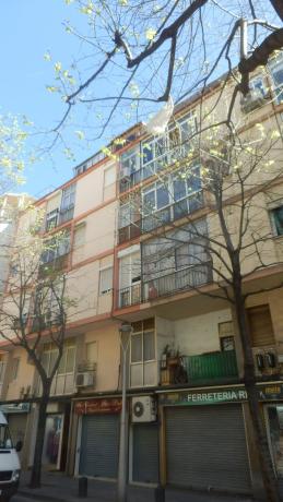 Venta de piso en Piso en Calle de Mossèn Jacint Verdaguer, Santa Rosa - Can Mariner, Santa Coloma de Gramenet, Santa Coloma de Gramenet
 photo
