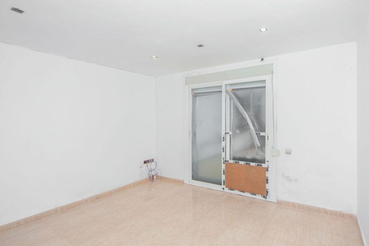 Venta de piso en Piso en Calle de la Garrotxa, Cerdanyola nord, Mataró, Mataró
 photo 3