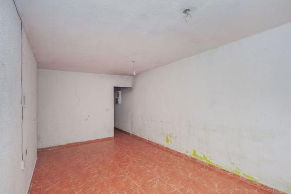 Venta de piso en Piso en Calle de Llevant, La Mina, Sant Adriá de Besós, Sant Adriá de Besós
 photo 4