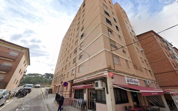 Продажа квартиры на Piso en Calle Folch i Torres, Mercat, Rubí, Руби
 photo