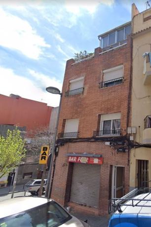 Продажа квартиры на Piso en Calle de Calderón de la Barca, La Salut, Badalona, Бадалона
 photo