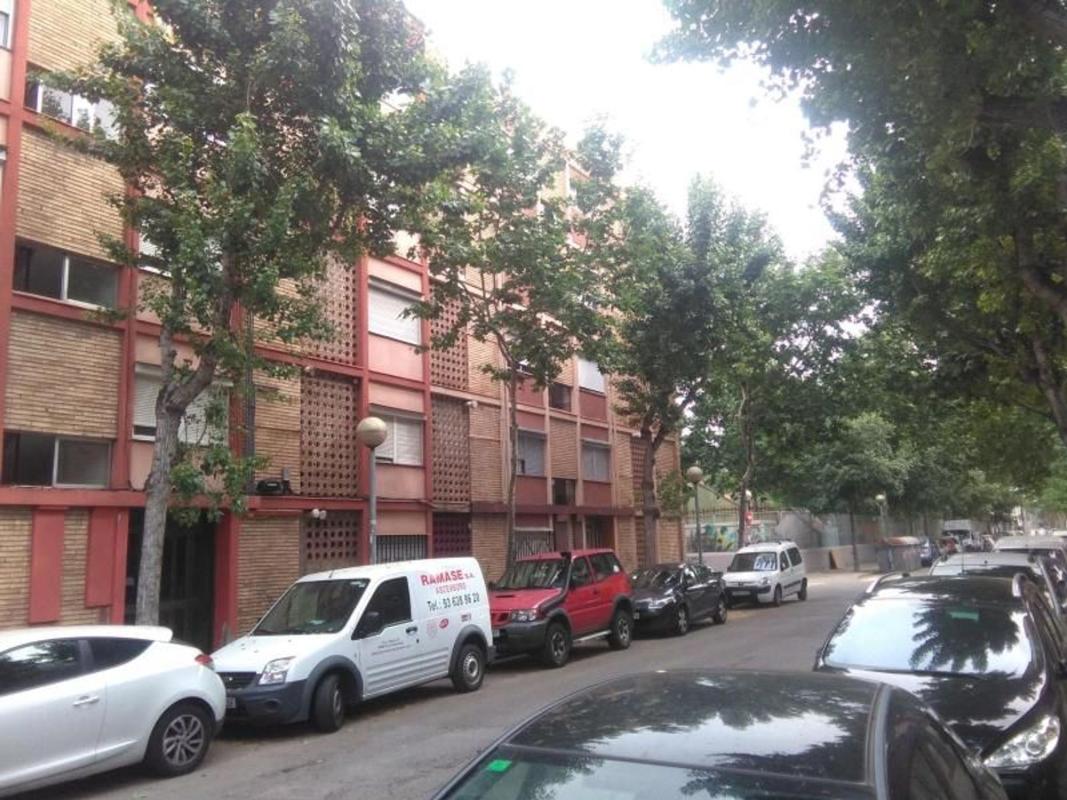 Sale of apartment in Piso en Calle del Doctor Modrego, Congrés, Badalona, Badalona
photo 1