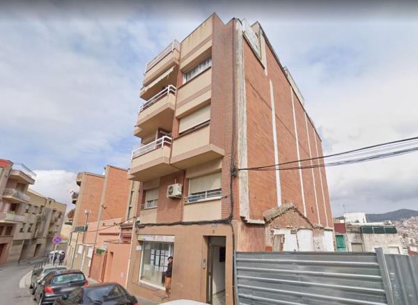 Venta de piso en Piso en Calle Sant Pasqual, Fondo, Santa Coloma de Gramenet, Santa Coloma de Gramenet
photo 1