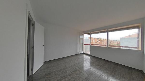 Venta de piso en Piso en Calle d'Eugeni d'Ors, Santa Perpètua de Mogoda, Santa Perpètua de Mogoda
 photo 3