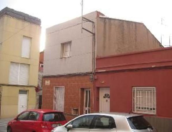 Sprzedaż mieszkania w Piso en Calle del Lluçanès, Ca N'Oriac, Sabadell, Sabadell
thumbnail 1